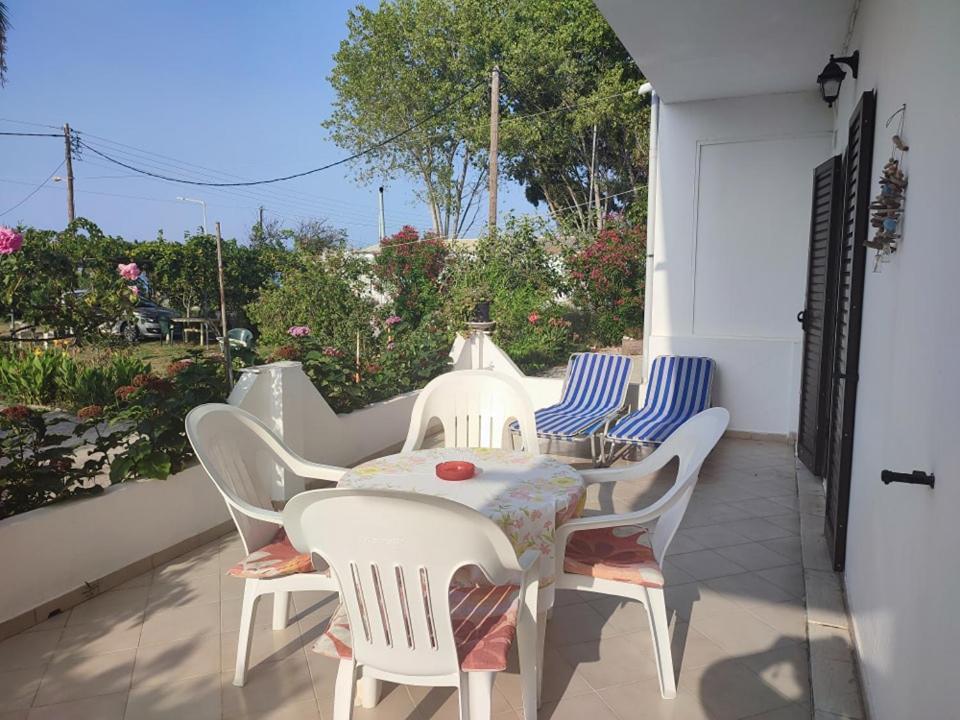 Eftichia Apartment Roda  Esterno foto